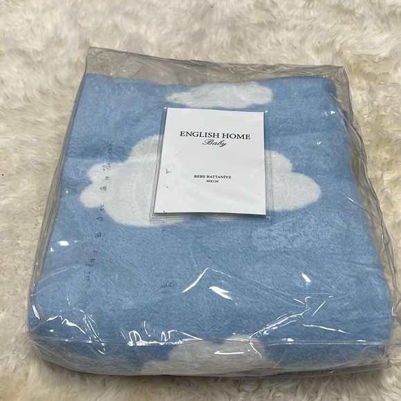 NIB - English Home Baby Blanket "Clouds" - Picture 2 of 6